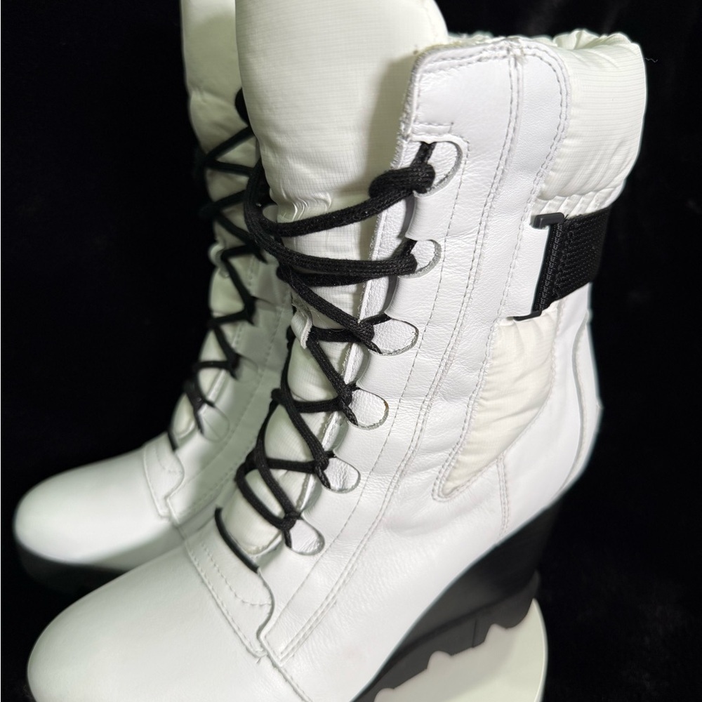 ❄️✨ Sorel Women’s Joan Uptown Mid Lace Boot – White – Size 8